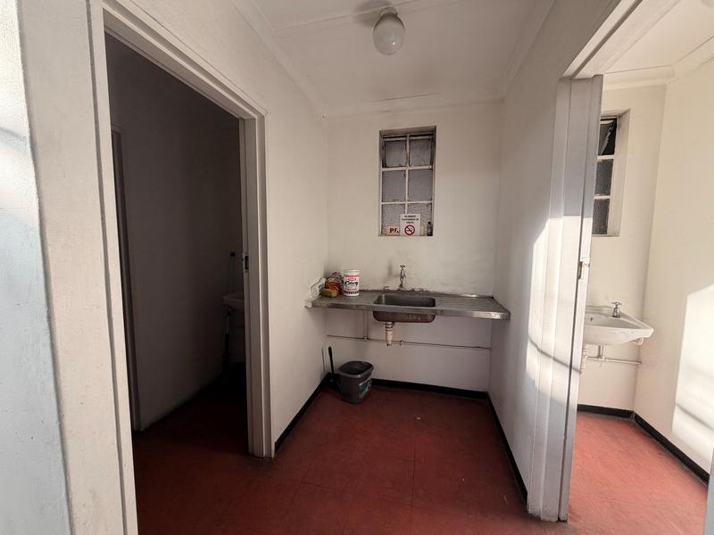 To Let Commercial Property for Rent in North End Eastern Cape
